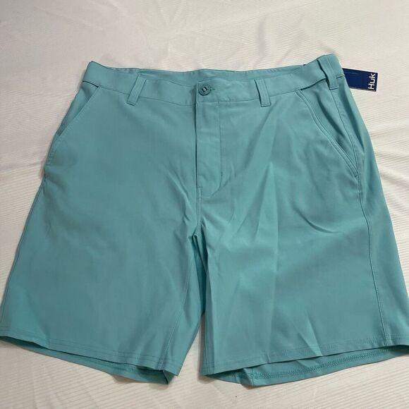 NWT Huk Pursuit 8.5 Blue Shorts Size XL New - Picture 1 of 9